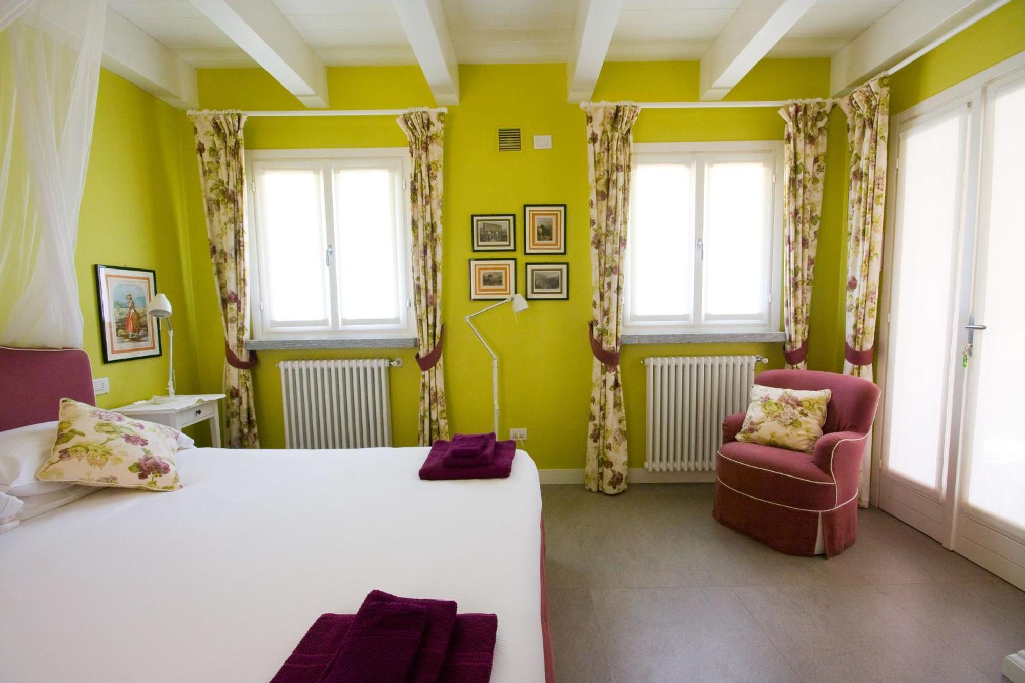 Agriturismo Castello Di Vezio Varenna Kamer foto