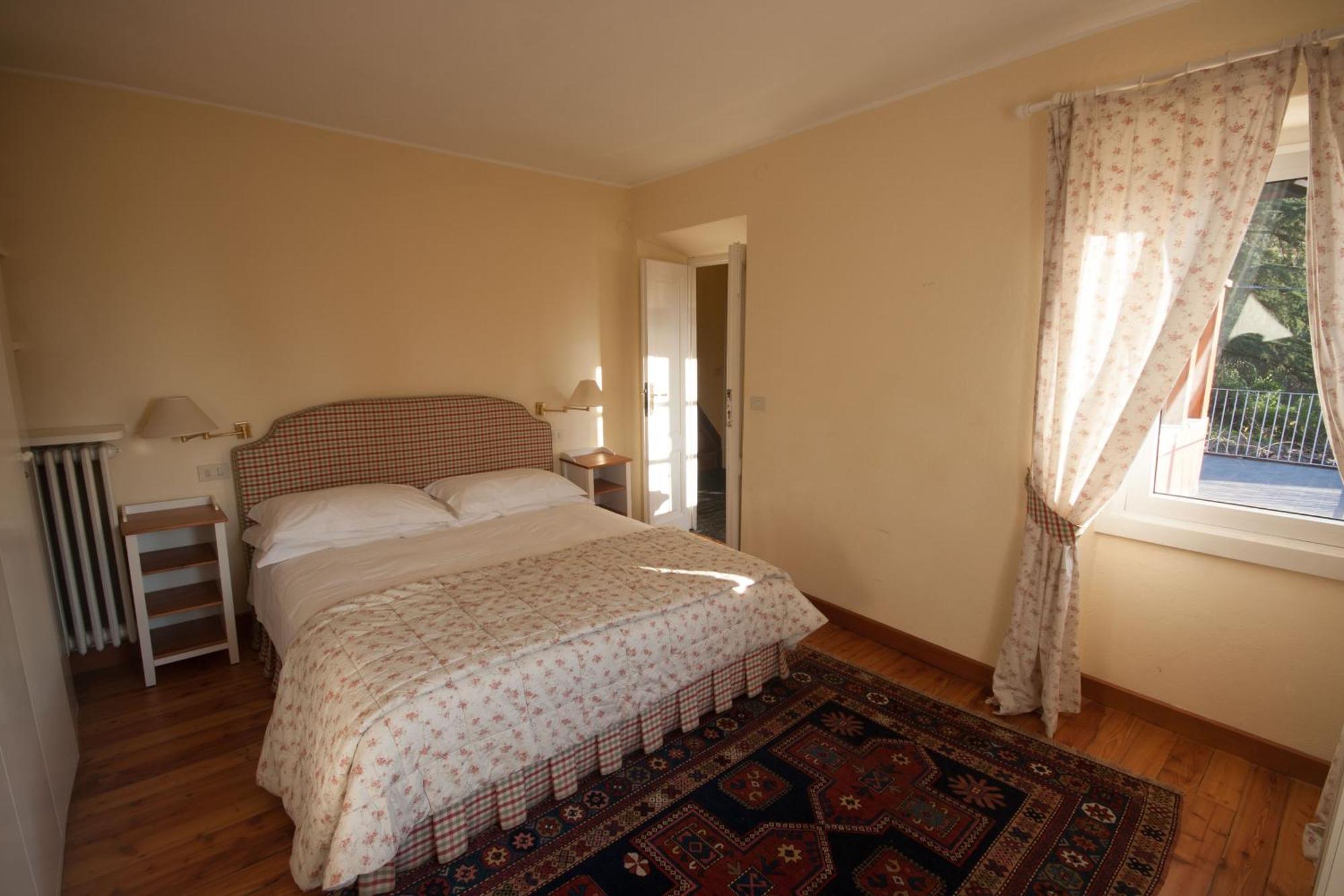Agriturismo Castello Di Vezio Varenna Kamer foto