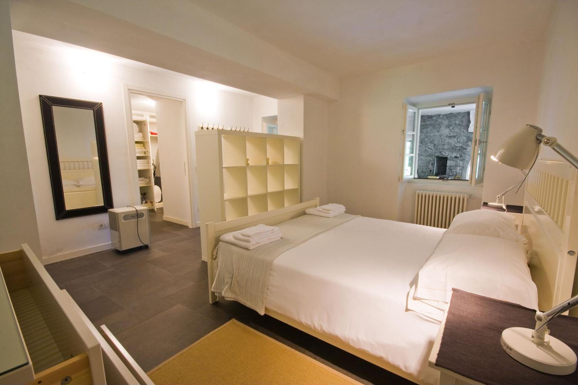 Agriturismo Castello Di Vezio Varenna Kamer foto