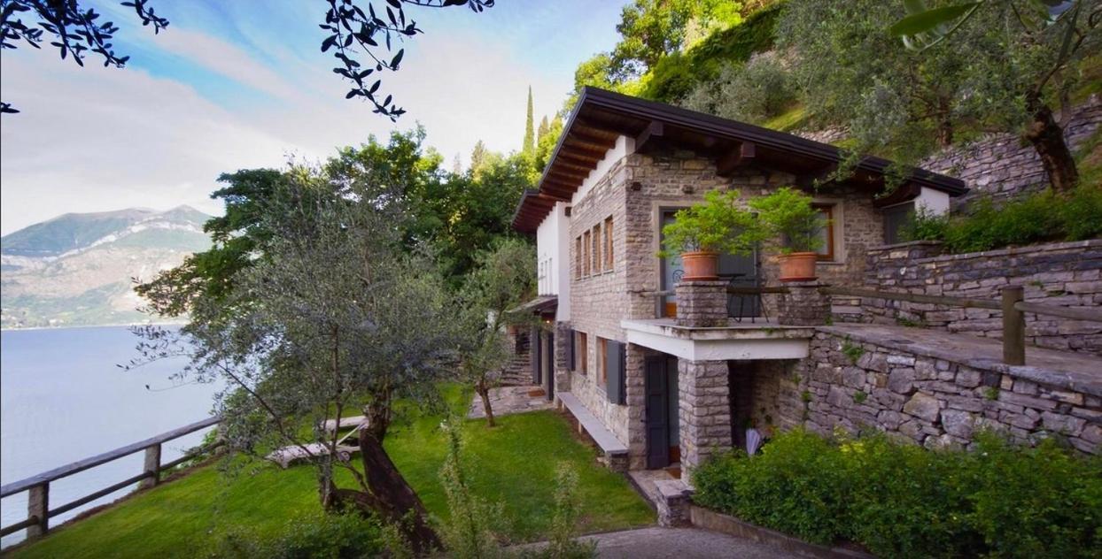 Agriturismo Castello Di Vezio Varenna Buitenkant foto