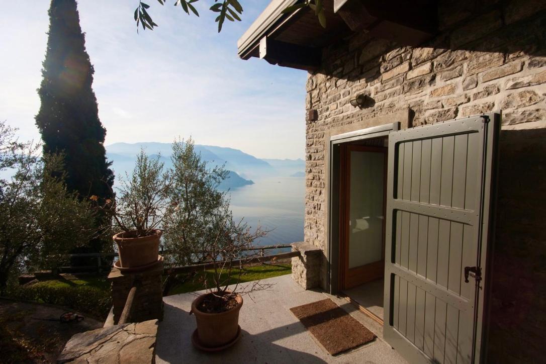 Agriturismo Castello Di Vezio Varenna Buitenkant foto