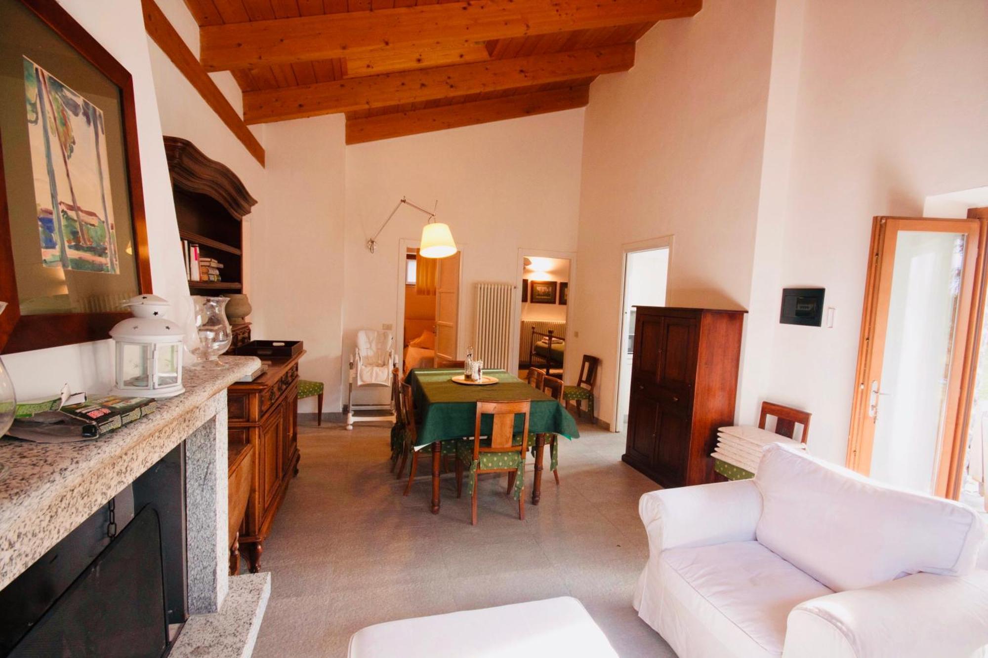Agriturismo Castello Di Vezio Varenna Buitenkant foto